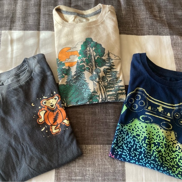 Boys old navy (3) shirt bundle size 6/7 - Picture 2 of 11